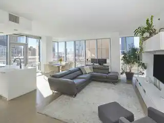 Light-filled Corner Apartment at the Murano