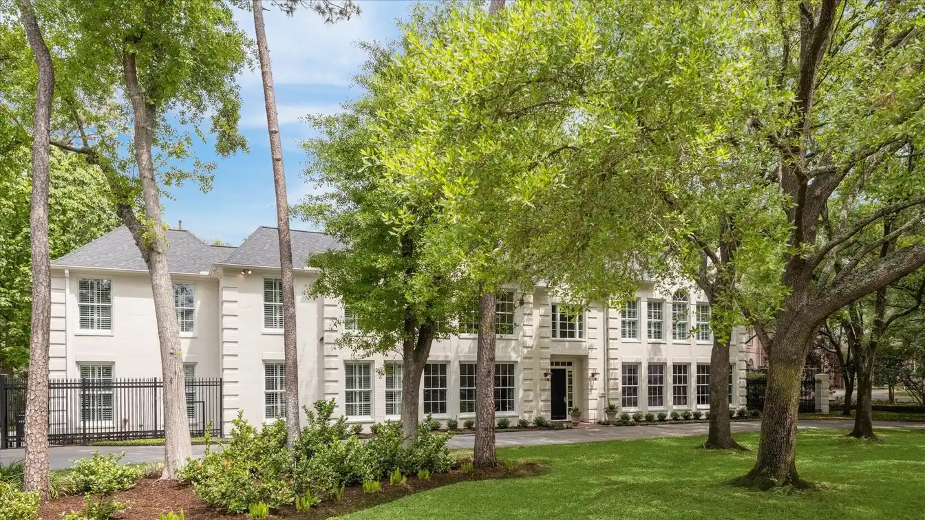 Outstanding Property in Prestigious Willowick
