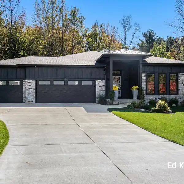 STUNNING CONTEMPORARY RANCH IN THE RAVINES GOLF COMMUNITY