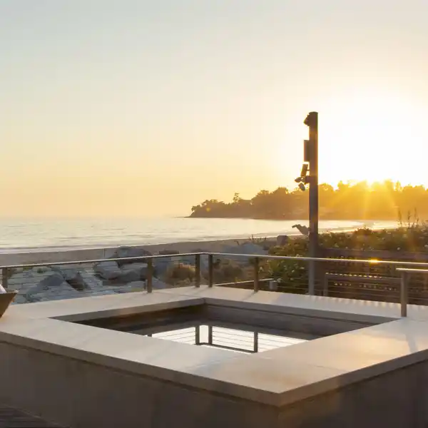 THE ULTIMATE OCEANFRONT ESTATE