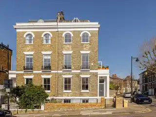 Georgian Maisonette with Roof Terrace