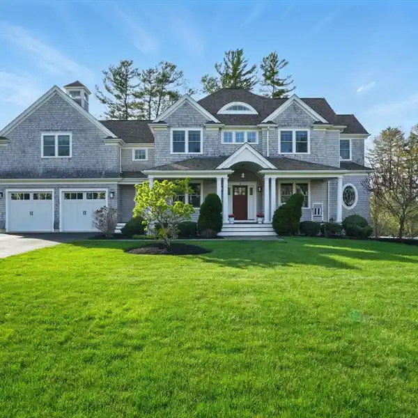 REFINED LIVING WITH COMFORT AND STYLE IN MIND