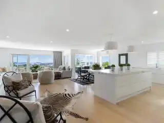 Breathtaking Penthouse in the Exclusive Ridgeview Complex