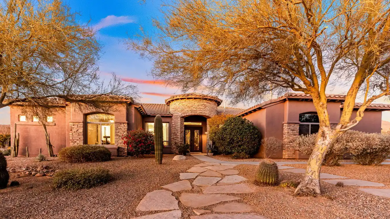 Beautifully Remodeled Home with Mountain Views