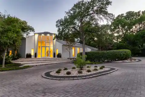 Exquisite Modern Estate