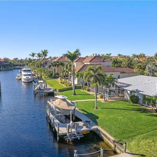 BEAUTIFULLY UPDATED  HOME IN PALMETTO POINT