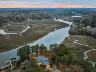 Breathtaking Estate with James River Access