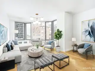 Stylish Living Space in the Heart of Chelsea