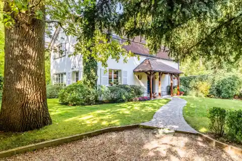 Elegant Kitchen with Dining Facilities Included