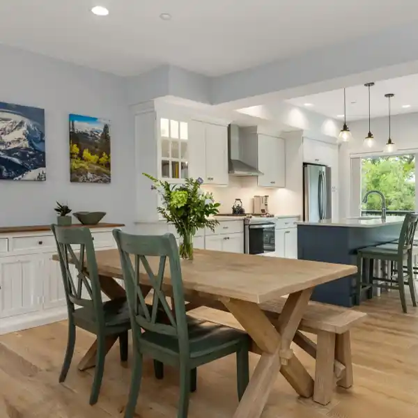 MODERN ELEGANCE IN WEST END