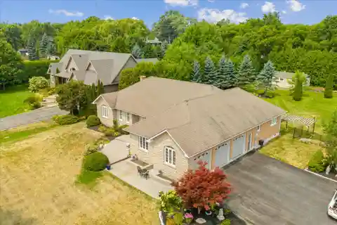 Welcome to 4588 Paynes Crescent