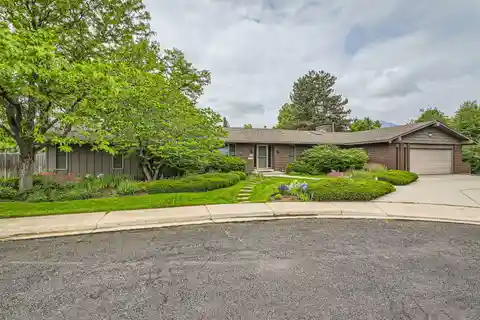 Expansive Ranch in Desirable Frasier Meadows