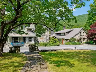 Iconic 1920s Estate with Artistic Legacy