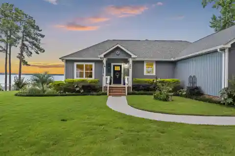 Custom Beauty on Lake Marion