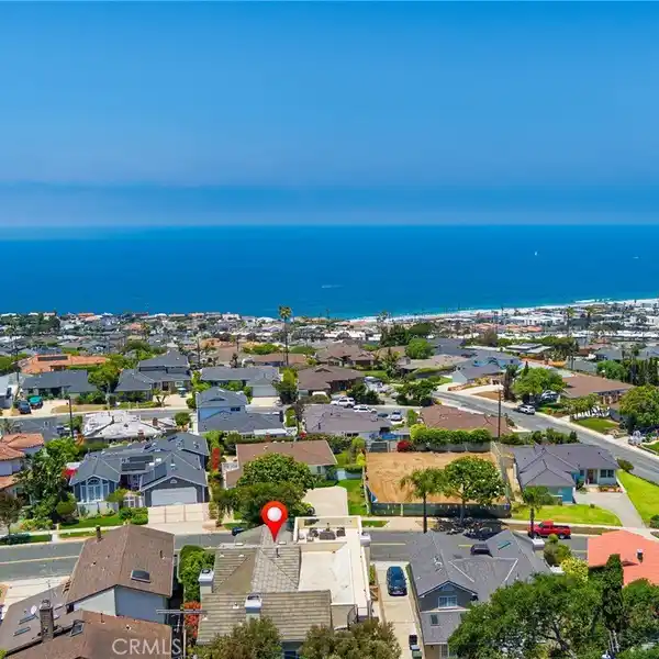 THOUGHTFULLY DESIGNED HOME IN A SOUGHT-AFTER NEIGHBORHOOD