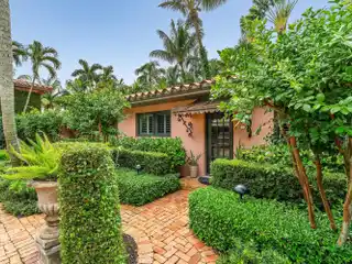 Lovely Condo in a Secluded Enclave