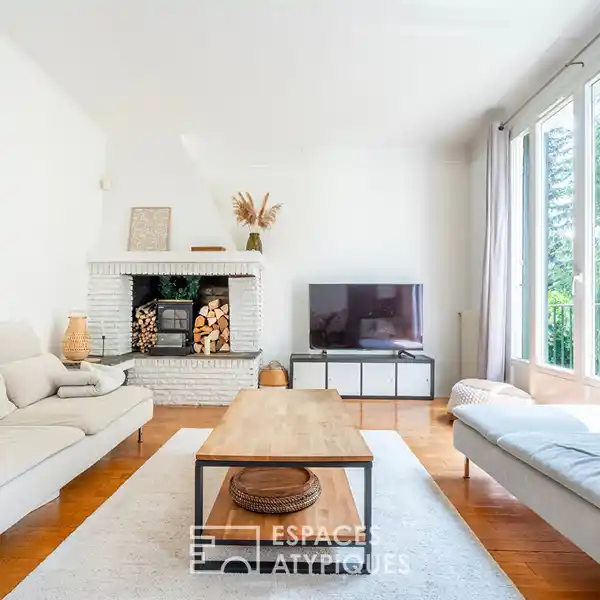 ELEGANT 19TH CENTURY MANSION