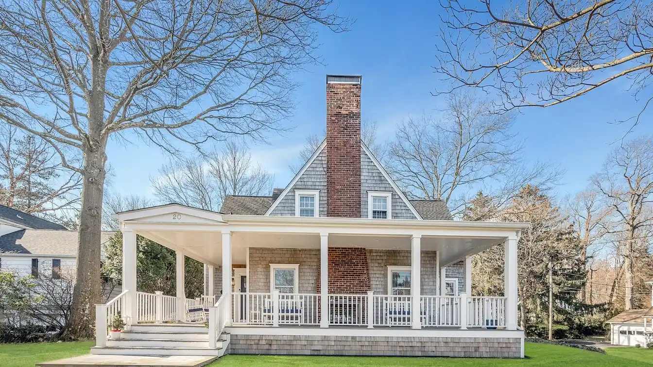 Sought-after Riverside Neighborhood