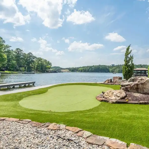 METICULOUSLY CRAFTED HOME ON LAKE HAMILTON