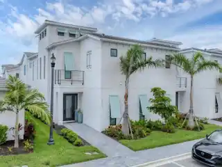 Turnkey Stunner in Aqua Lagoon