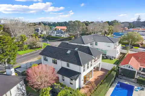 Refined Living Moments from Cornwall Park