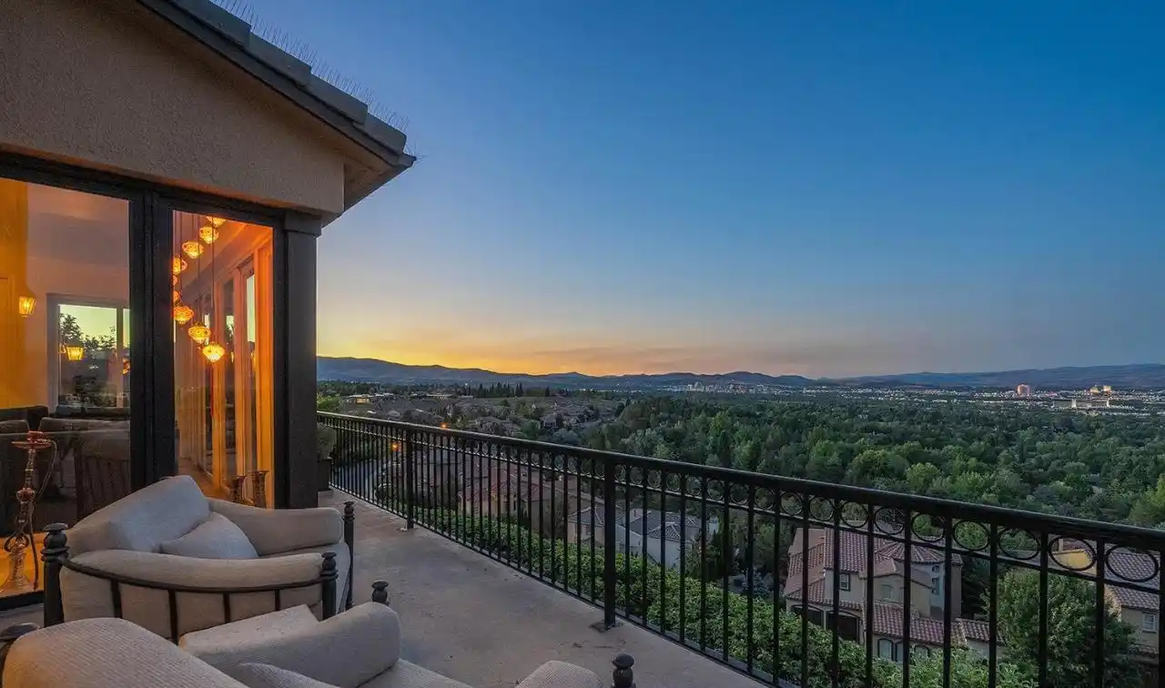 Beautiful Residence at the Top of Belsera Estates
