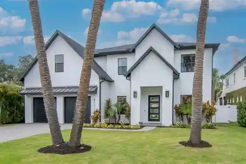 Luxury Living in the Heart of Swann Estates