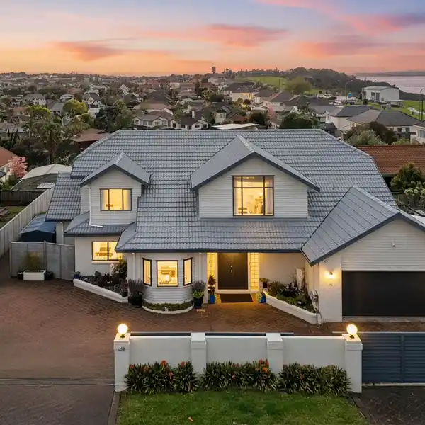 REFINED FAMILY LUXURY WITH ELEVATED VIEWS