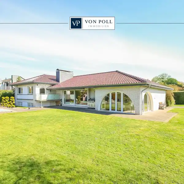 SPACIOUS BASEMENT BUNGALOW WITH POOL ON THE EDGE OF A FIELD