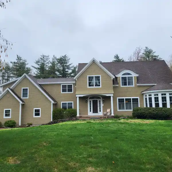HIGH-END BUILDER'S HOME