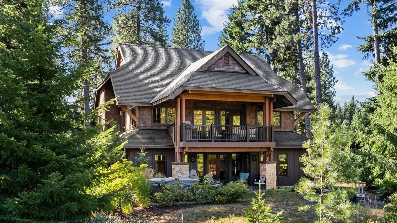 Charming Cle Elum Home with Spectacular Views