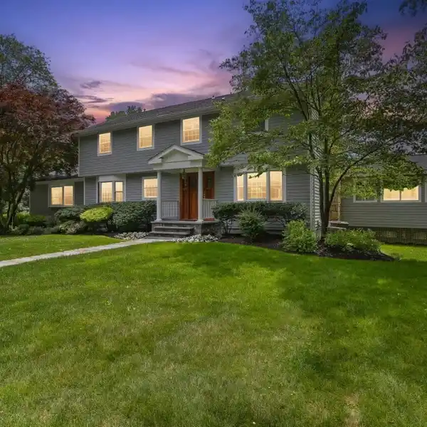 RESORT-STYLE WATERFRONT LIVING ON DOGWOOD LAKE