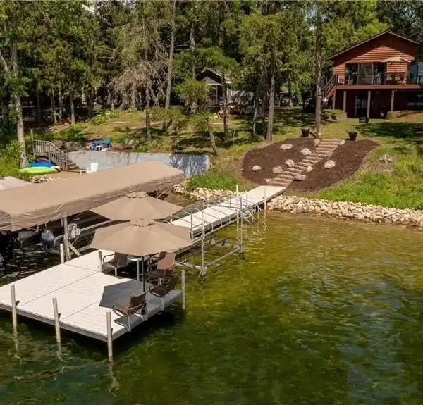 NEAT AND CLEAN CROSS LAKE HOME