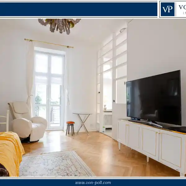 STYLISHLY RENOVATED OLD BUILDING APARTMENT WITH BALCONY
