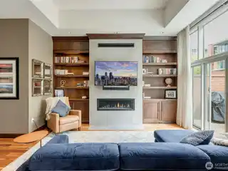 Remodeled Downtown Bellevue Townhome with Elevator
