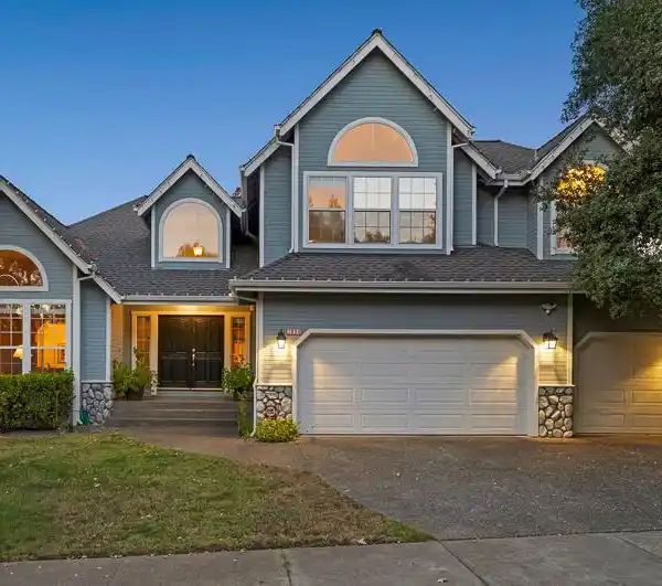 ENTERTAINER'S DREAM IN PRIVATE BENNETT VALLEY SETTING