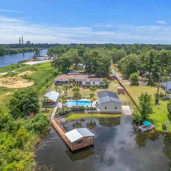 WATERFRONT PARADISE WITH POOL AND PRIVATE DOCK