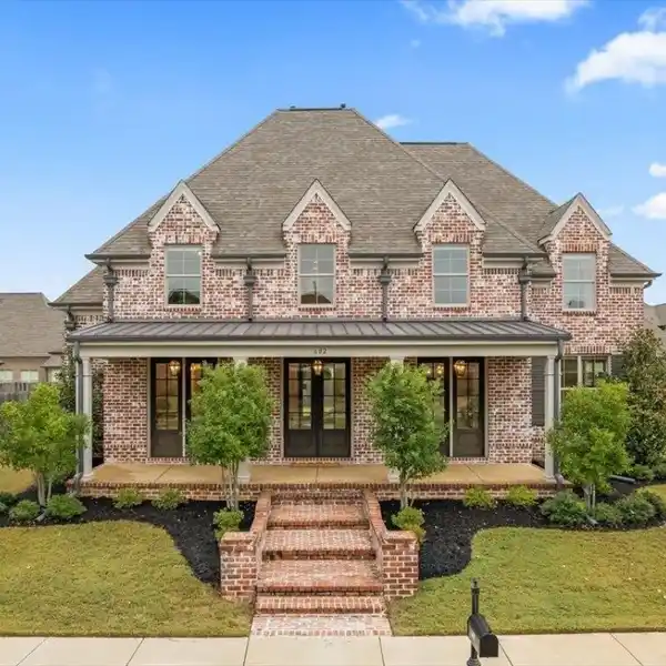 CRAFTED ELEGANCE WITH DESIGNER FINISHES AND FLAIR