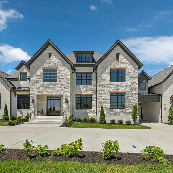 BREATHTAKING CUSTOM HOME IN PRESTIGIOUS PRIMM FARM