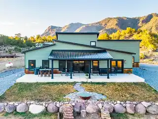 Rare Bostwich Park Custom Contemporary Home