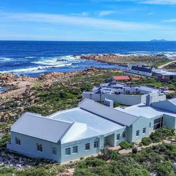 SINGLE-STORY SEAFRONT HOME WITH UNOBSTRUCTED VIEWS