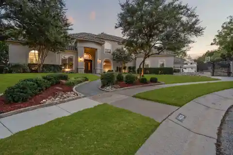 Beautiful Residence in Coventry Manor