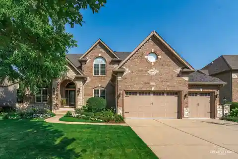 Elegant Kinloch Home with Stunning Craftsmanship