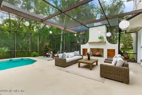 Luxury Marsh Harbor Estate Near the Beach