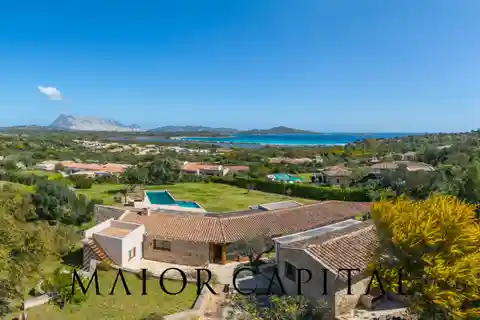Prestigious Property with Sea View in Puntaldìa