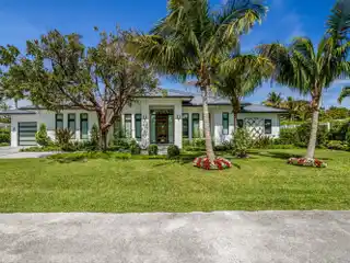 Coastal-contemporary Delray Beach Residence