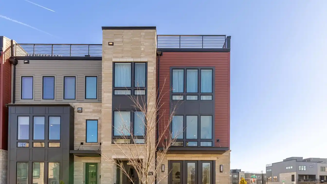 Exquisite End-unit Townhome