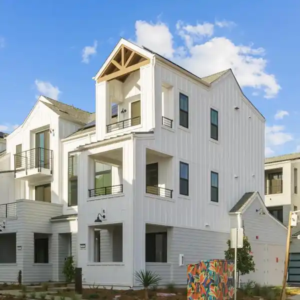 A NEW WAY OF LIVING IN FOX POINT FARMS