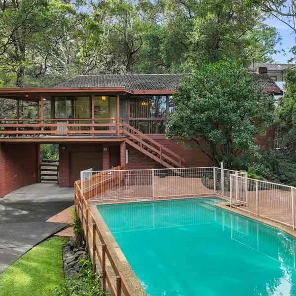 ELEGANCE AND UNLIMITED POTENTIAL IN AN IDYLLIC SETTING