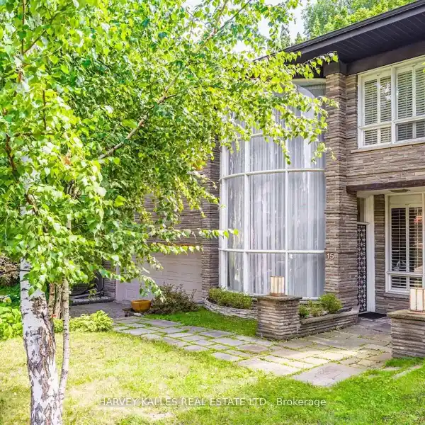 BRIGHT AND SPACIOUS UPPER VILLAGE RETREAT WITH CONTEMPORARY FLAIR